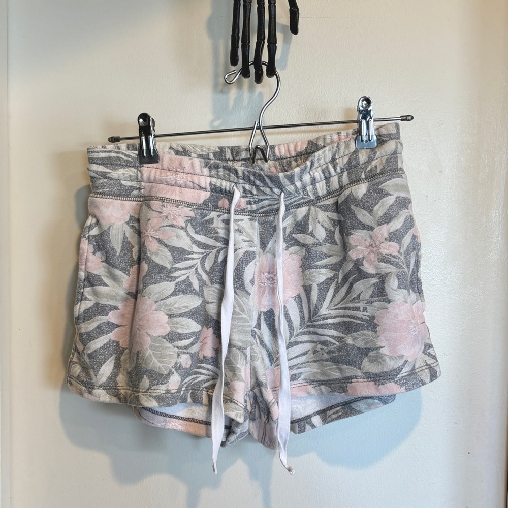 American Eagle Floral Gray & Pink SweatShorts